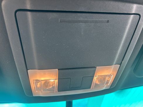 Used 2015 Ford Explorer XLT w/ Equipment Group 202A image 16