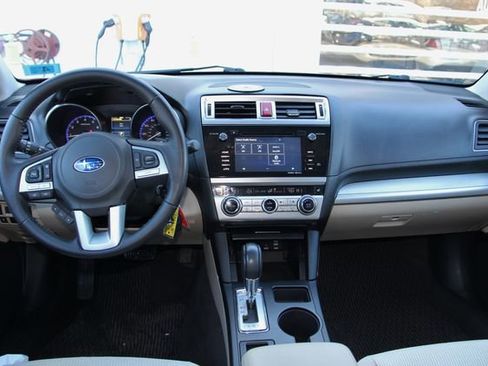 Used 2017 Subaru Outback 2.5i Premium image 27