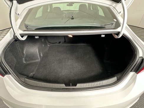 Used 2024 Chevrolet Malibu LT image 27