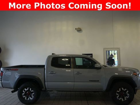 Used 2021 Toyota Tacoma TRD Off-Road w/ Blackout Package (TMS) AWD/4WD image 2