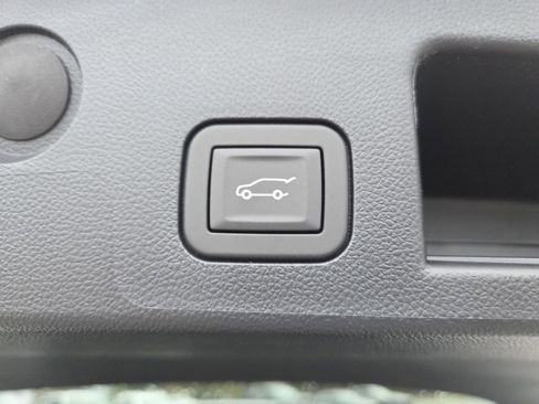 New 2026 GMC Terrain Elevation w/ Elevation Premium Package image 24