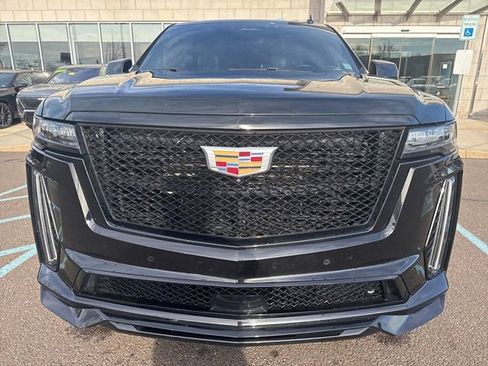 Used 2023 Cadillac Escalade V image 8
