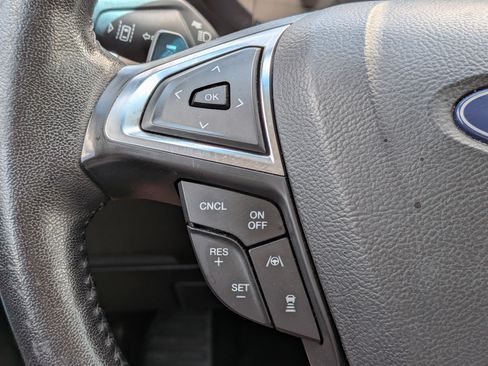 Used 2019 Ford Edge Titanium w/ Cold Weather Package AWD/4WD image 27