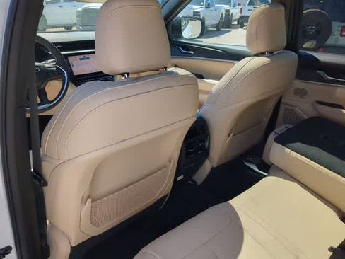New 2026 Jeep Grand Cherokee Limited AWD/4WD image 19