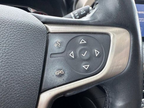 Used 2021 GMC Acadia Denali w/ Denali Technology Package FWD image 19