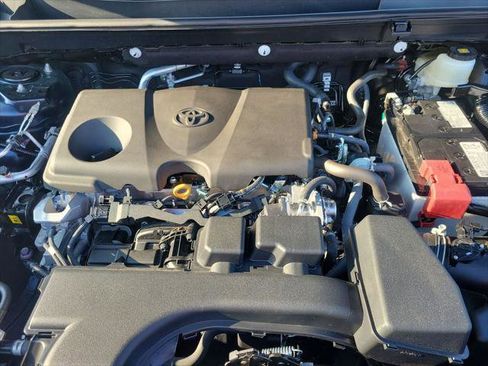 Certified 2025 Toyota RAV4 XLE image 36