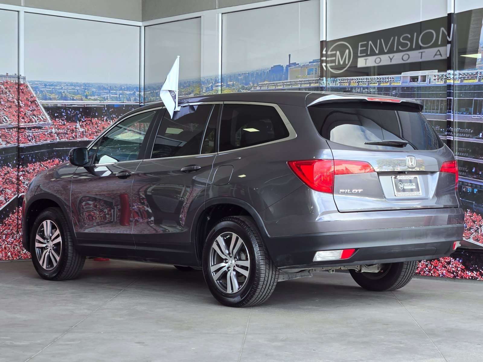 Used 2017 Honda Pilot EX image 5