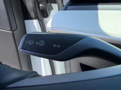 Used 2020 Tesla Model Y Long Range AWD/4WD image 15