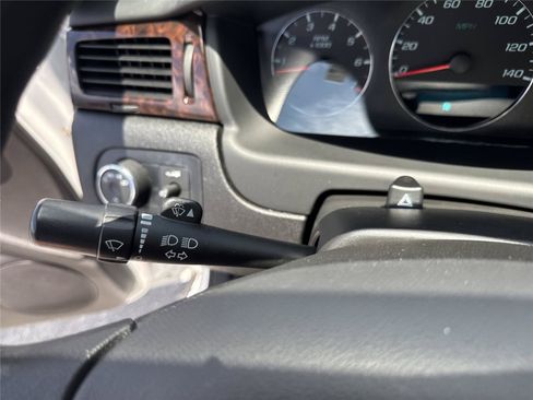 Used 2015 Chevrolet Impala LT w/ LT Sunroof Package FWD image 20