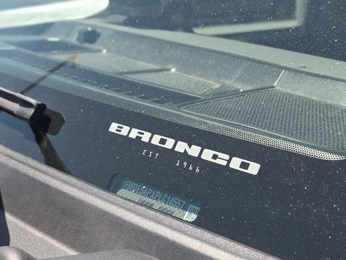 Used 2023 Ford Bronco Black Diamond AWD/4WD image 15