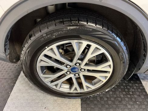 Used 2022 Ford Escape SEL w/ Technology Package image 15