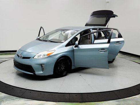 Used 2015 Toyota Prius Two FWD image 9