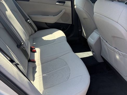 Used 2018 Hyundai Sonata SE FWD image 14