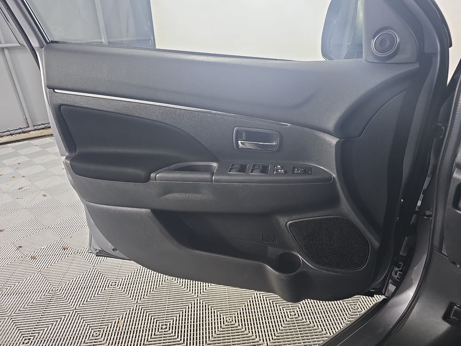 Used 2024 Mitsubishi Outlander Sport ES AWD/4WD image 25
