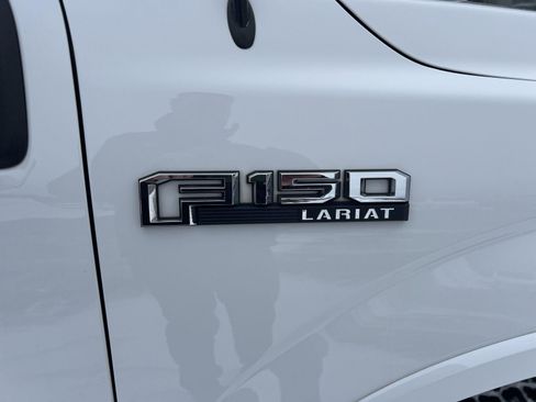 Used 2017 Ford F150 Lariat image 9