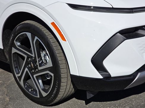 New 2026 Chevrolet Equinox EV LT w/ Convenience Package II image 10