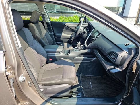 Used 2024 Subaru Outback Premium AWD/4WD image 11