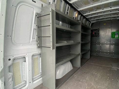 Used 2023 Mercedes-Benz Sprinter 2500 image 12