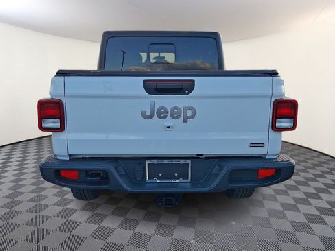 Used 2022 Jeep Gladiator Overland w/ Popular Equipment Package image 3