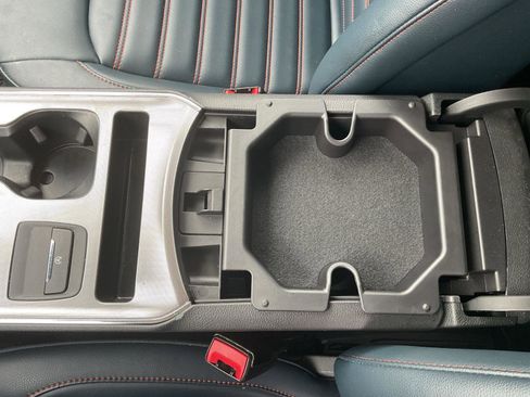 Used 2023 Ford Edge SEL w/ Sport Appearance Package image 19