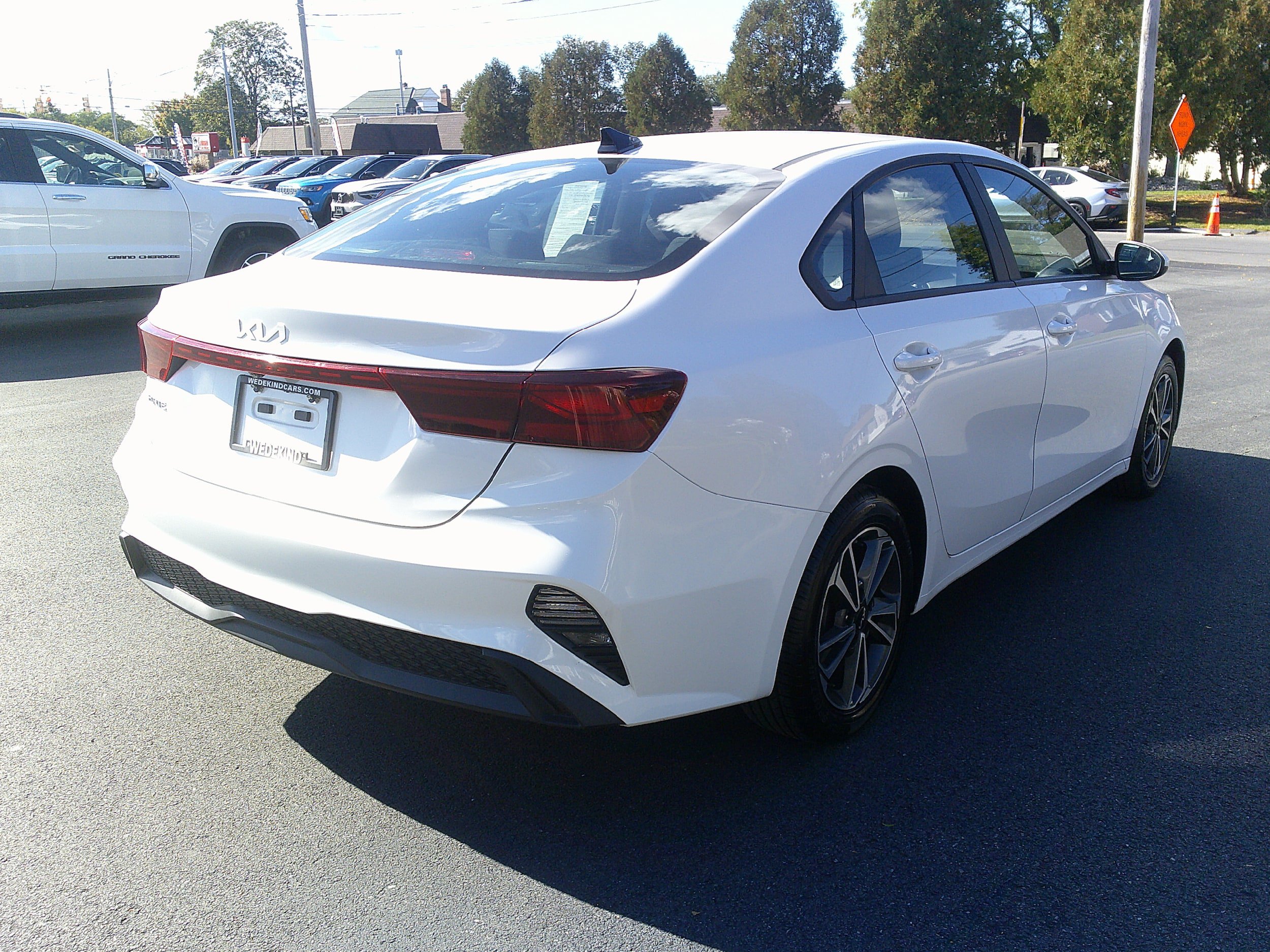 Used 2024 Kia Forte LXS FWD image 8