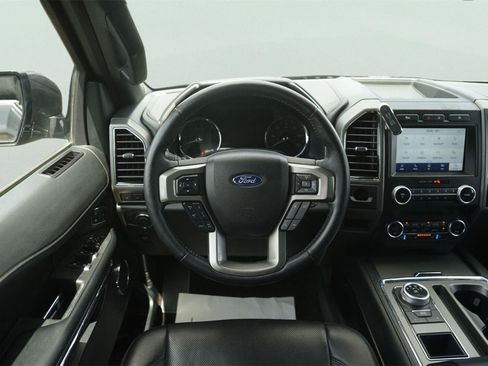 Used 2021 Ford Expedition XLT RWD image 24