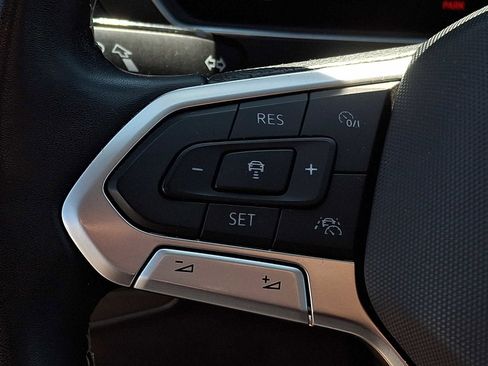 Used 2022 Volkswagen Tiguan SE AWD/4WD image 18