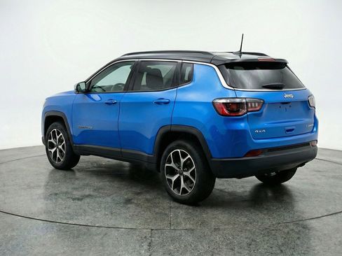 Used 2025 Jeep Compass Limited image 6