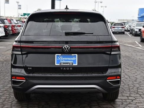 New 2026 Volkswagen Taos SE image 6