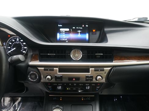 Used 2015 Lexus ES 350 w/ Premium Package FWD image 20