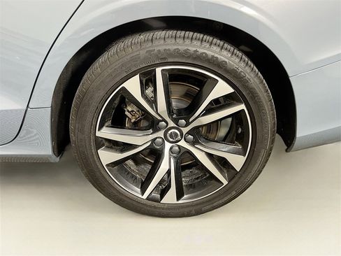 Used 2023 Volvo S60 B5 Core image 31