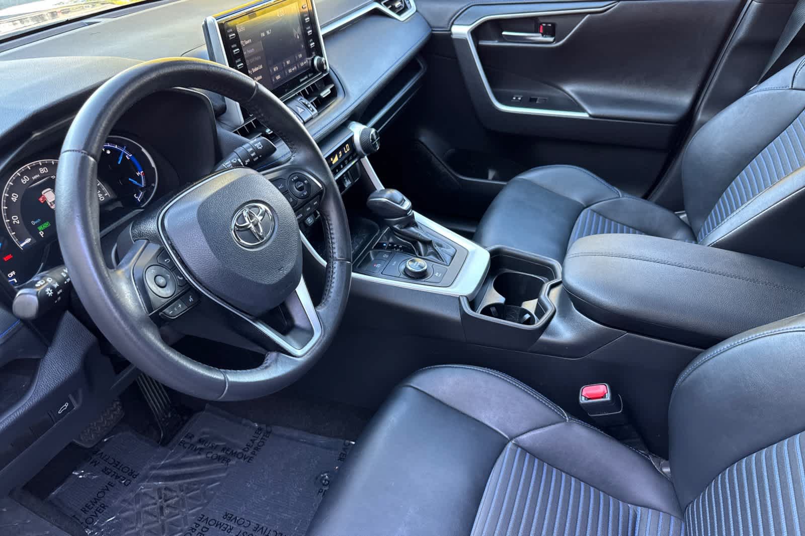 Used 2021 Toyota RAV4 XSE AWD/4WD image 11