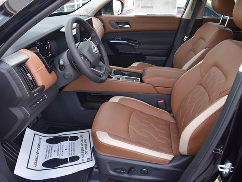 New 2026 Nissan Pathfinder Platinum FWD image 26