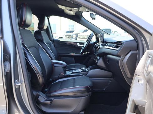 Used 2024 Ford Escape ST-Line w/ Equipment Group 301A image 35