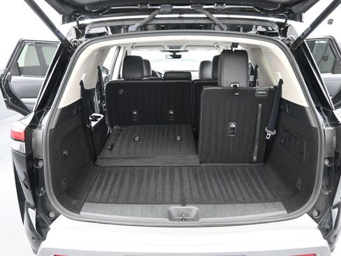 Used 2025 Nissan Pathfinder SL image 19