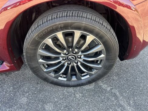 Used 2022 Nissan Armada Platinum w/ Captain's Chairs Package image 11