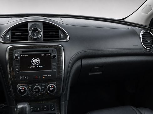 Used 2013 Buick Enclave Leather AWD/4WD image 33
