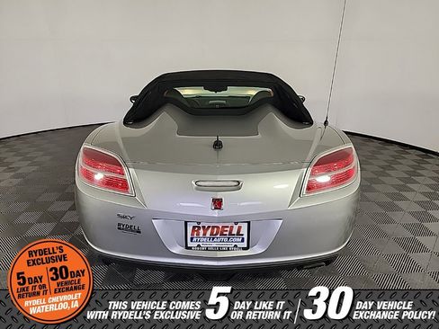 Used 2007 Saturn Sky image 16
