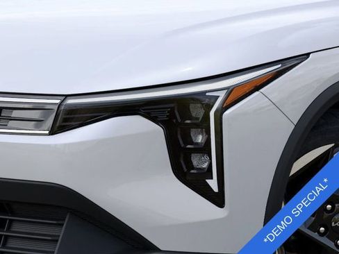 New 2025 Kia K4 EX image 10