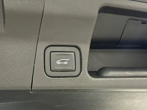 Used 2019 GMC Acadia SLT w/ Black Edition AWD/4WD image 28