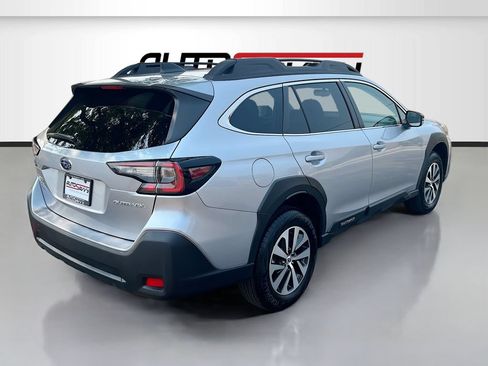 Used 2025 Subaru Outback Premium AWD/4WD image 7