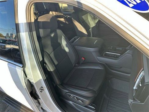 Used 2024 GMC Sierra 2500 Denali w/ Denali Reserve Package image 27