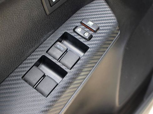 Used 2014 Toyota RAV4 Limited w/ Technology Package AWD/4WD image 12