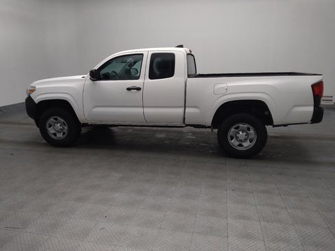 Used 2022 Toyota Tacoma SR image 3