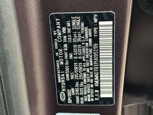 Used 2023 Genesis GV70 2.5T w/ Advanced Package image 30