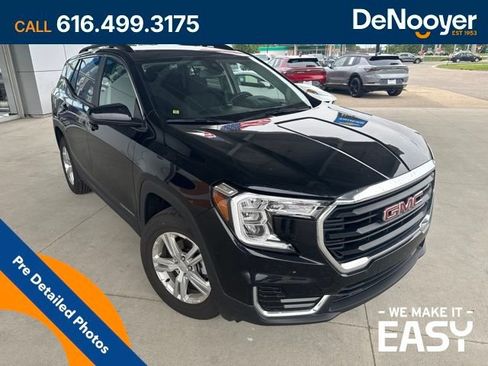 Used 2024 GMC Terrain SLE w/ Driver Convenience Package AWD/4WD image 10