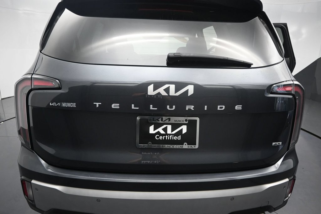 Used 2024 Kia Telluride EX w/ EX Captain's Chair Package AWD/4WD image 9