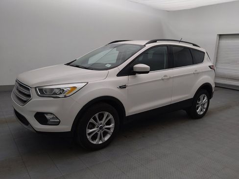 Used 2018 Ford Escape SEL image 2