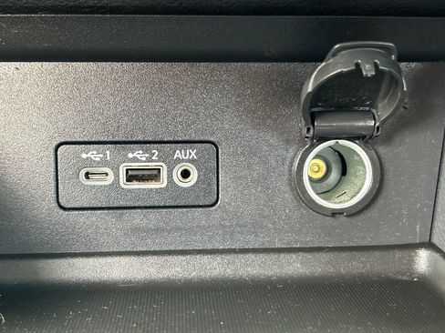 Used 2020 Nissan Sentra SV w/ Trunk Package FWD image 13