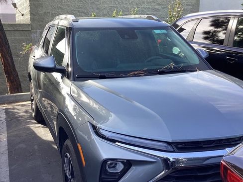 Used 2025 Chevrolet TrailBlazer LT image 4